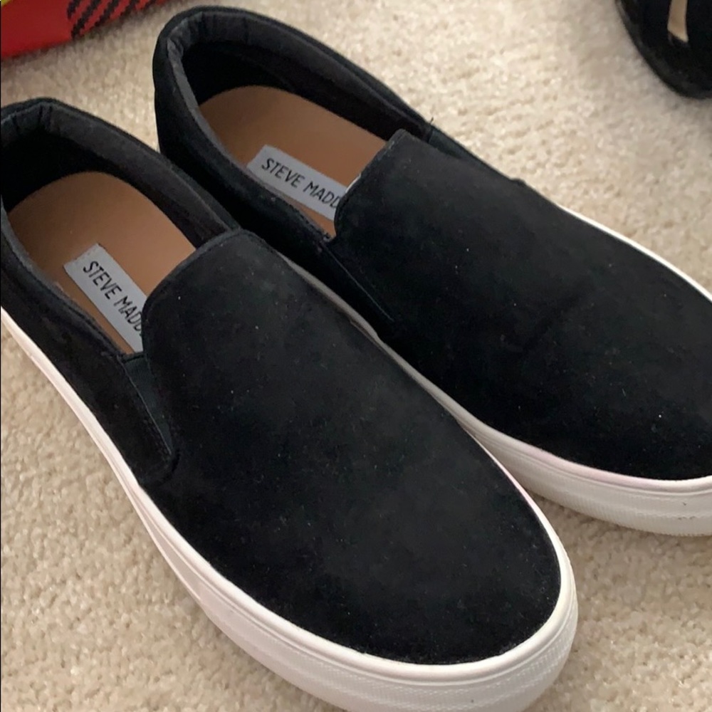 Black Steve Madden slip ons
